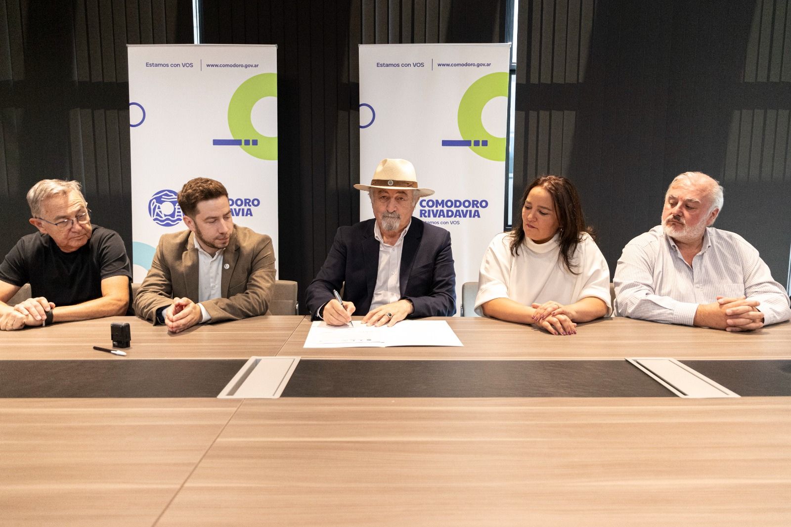 Othar firmó el convenio para generar distribución comunitaria de energía renovable en Comodoro El proyecto entre el sector público-privado avanza con la implementación de la Generación Distribuida Com